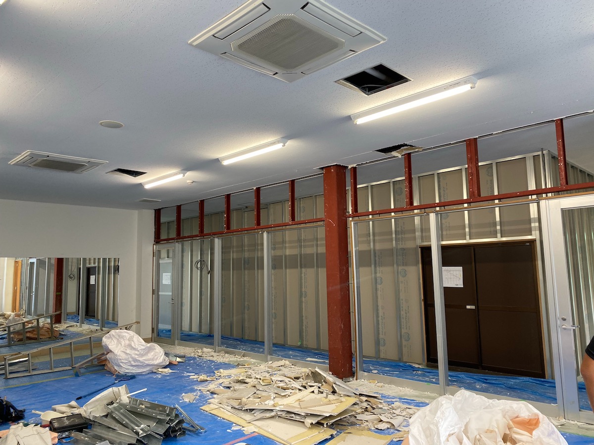 西原町 商業施設の解体工事｜沖縄 解体工事 琉球ZERO-ONE