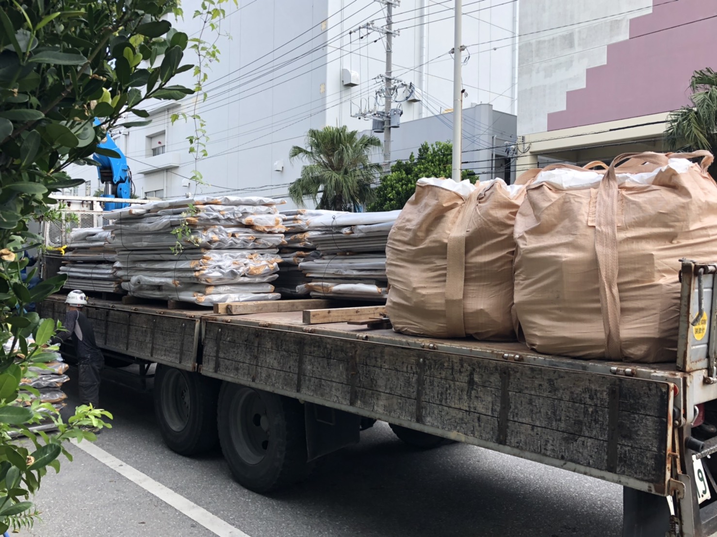 那覇市でのビルの解体工事｜沖縄 解体工事 琉球ZERO-ONE