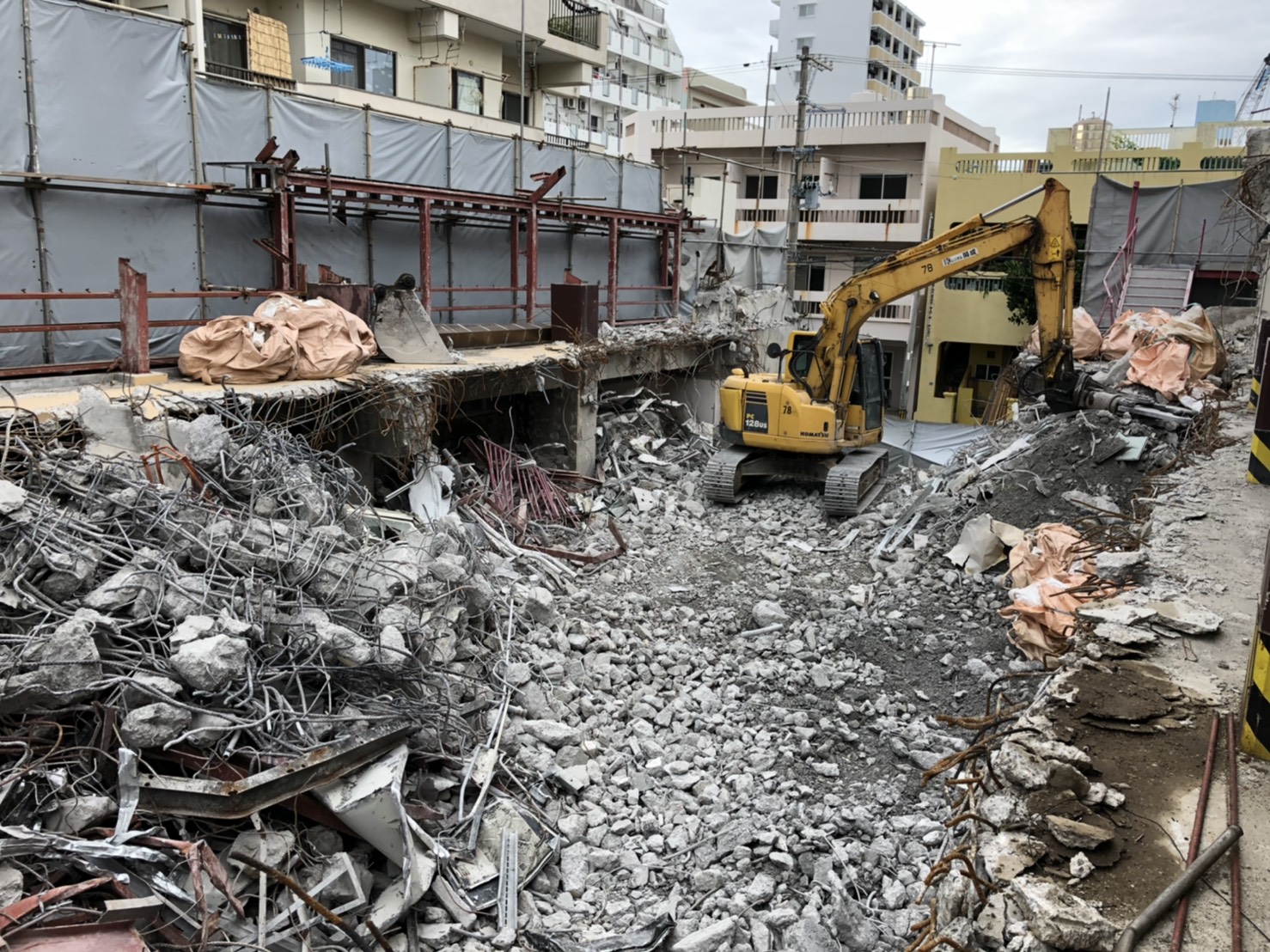 那覇市でのビルの解体工事｜沖縄 解体工事 琉球ZERO-ONE