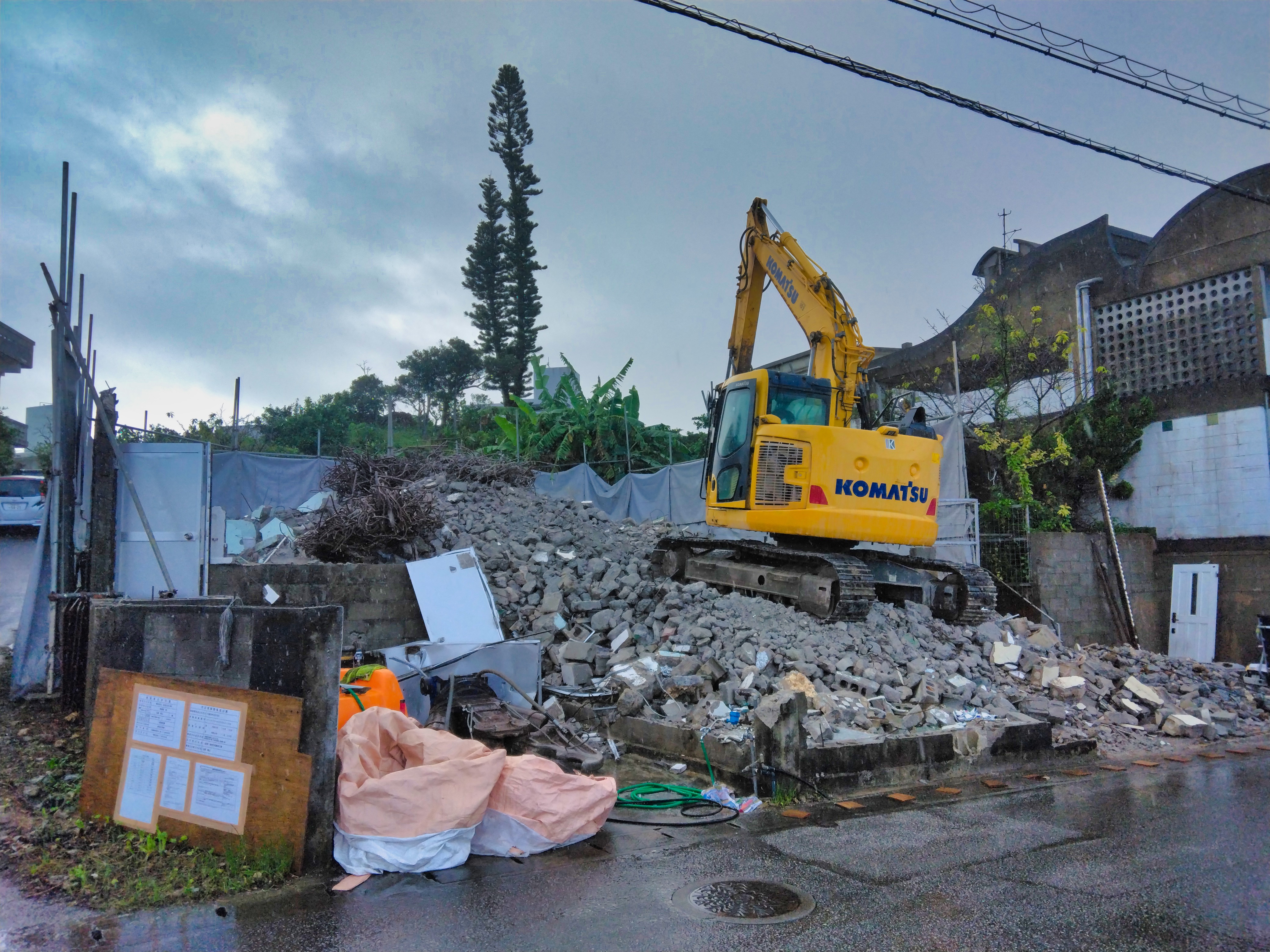 沖縄県沖縄市建物解体工事｜沖縄 解体工事 琉球ZERO-ONE