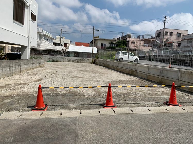 沖縄市　解体工事跡地　整地