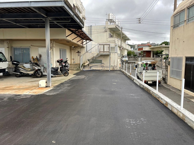 西原町　アスファルト舗装工事