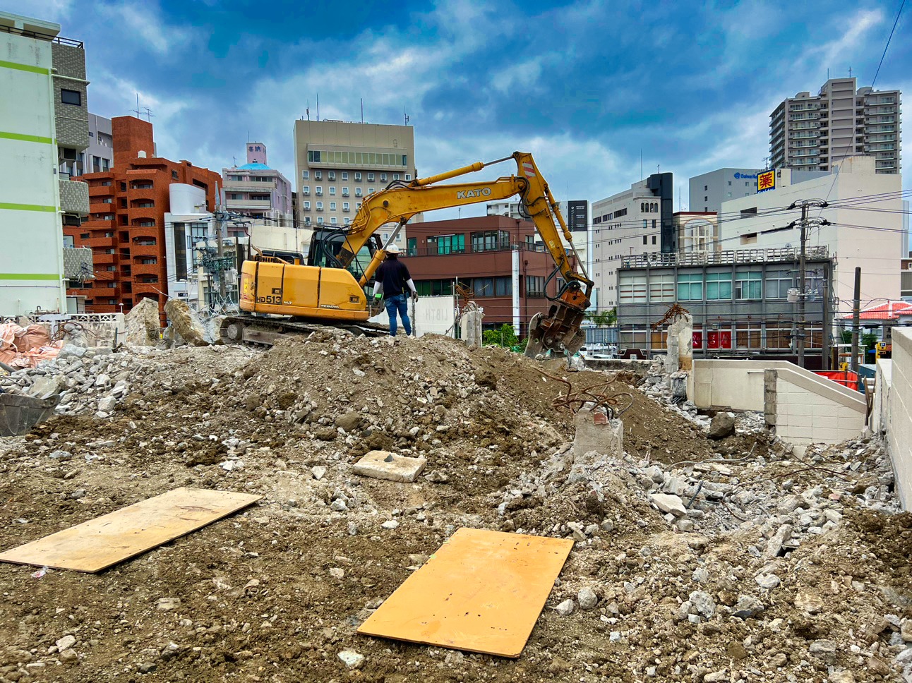 那覇市 アパート解体工事